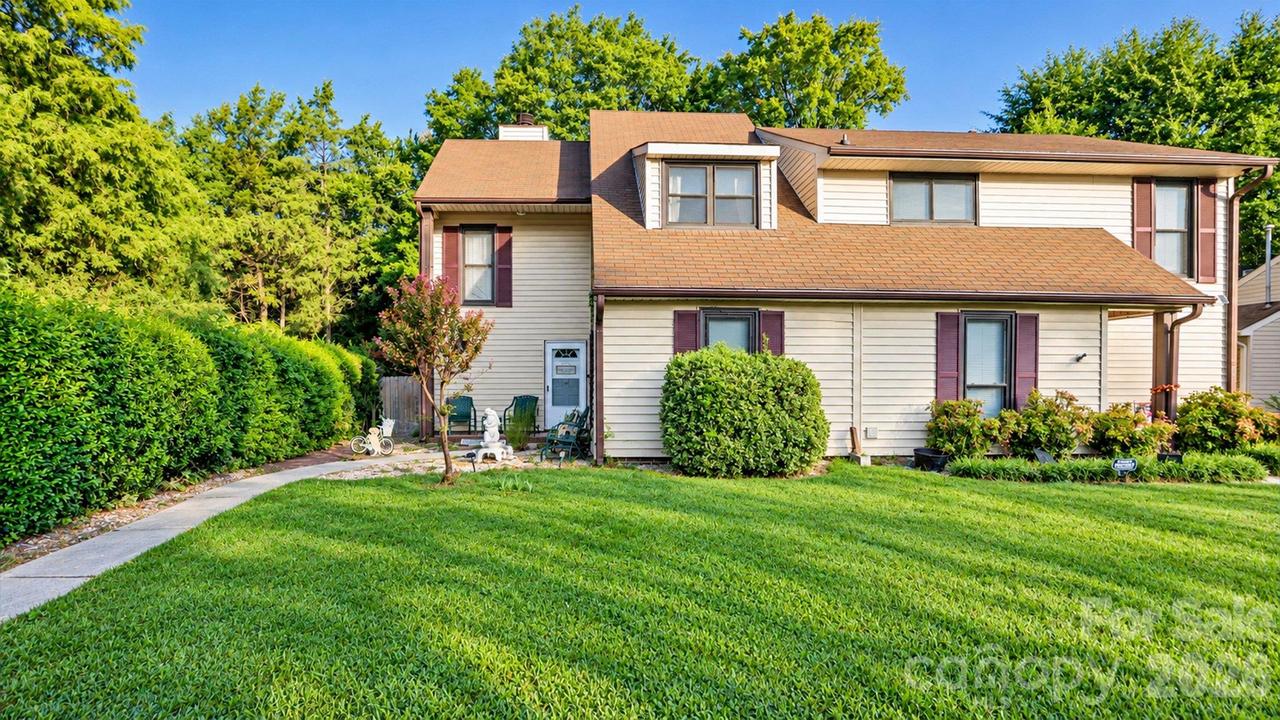 10409 Osprey Dr., Pineville, NC 28134