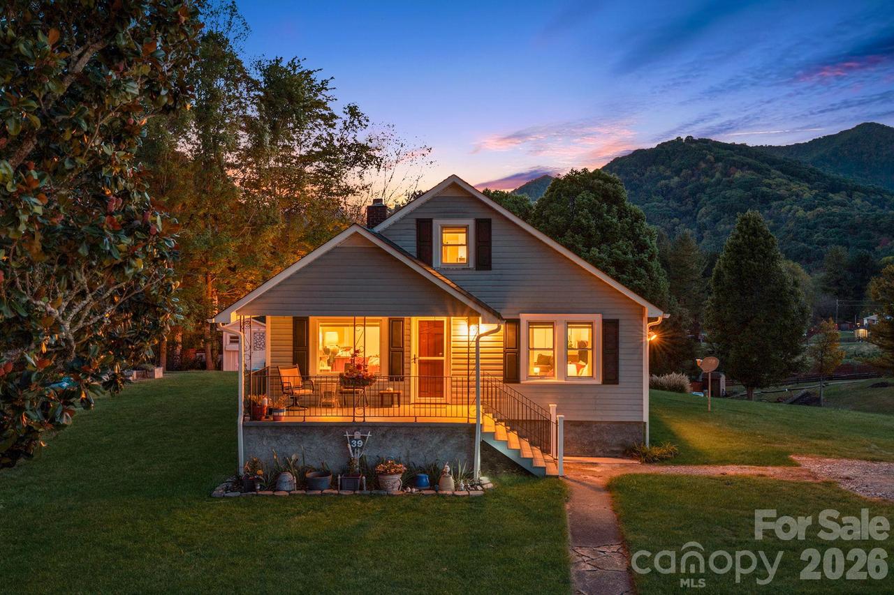 39 Brown Cove Rd., Clyde, NC 28721