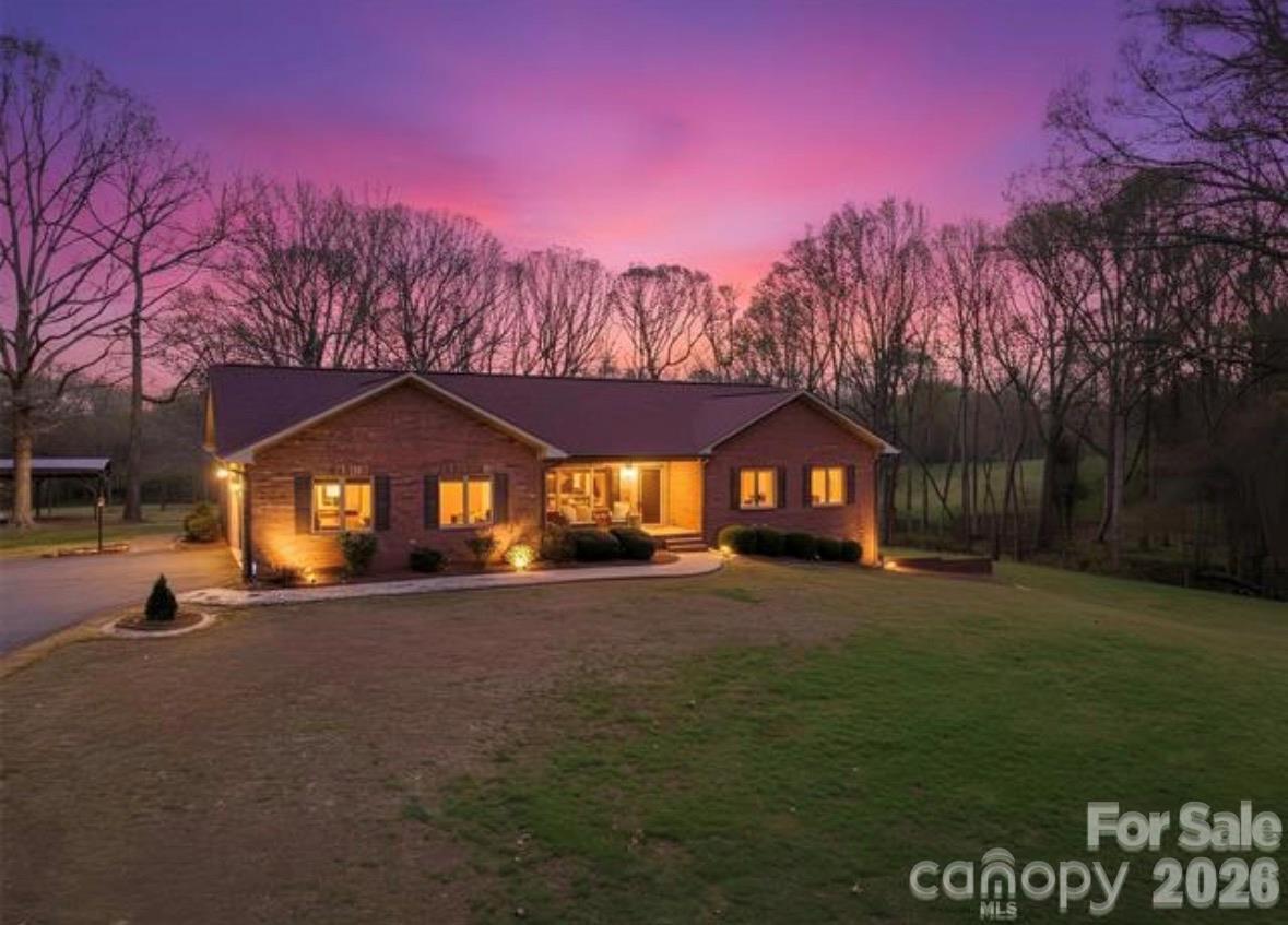 328 Davidson Ct., Taylorsville, NC 28681