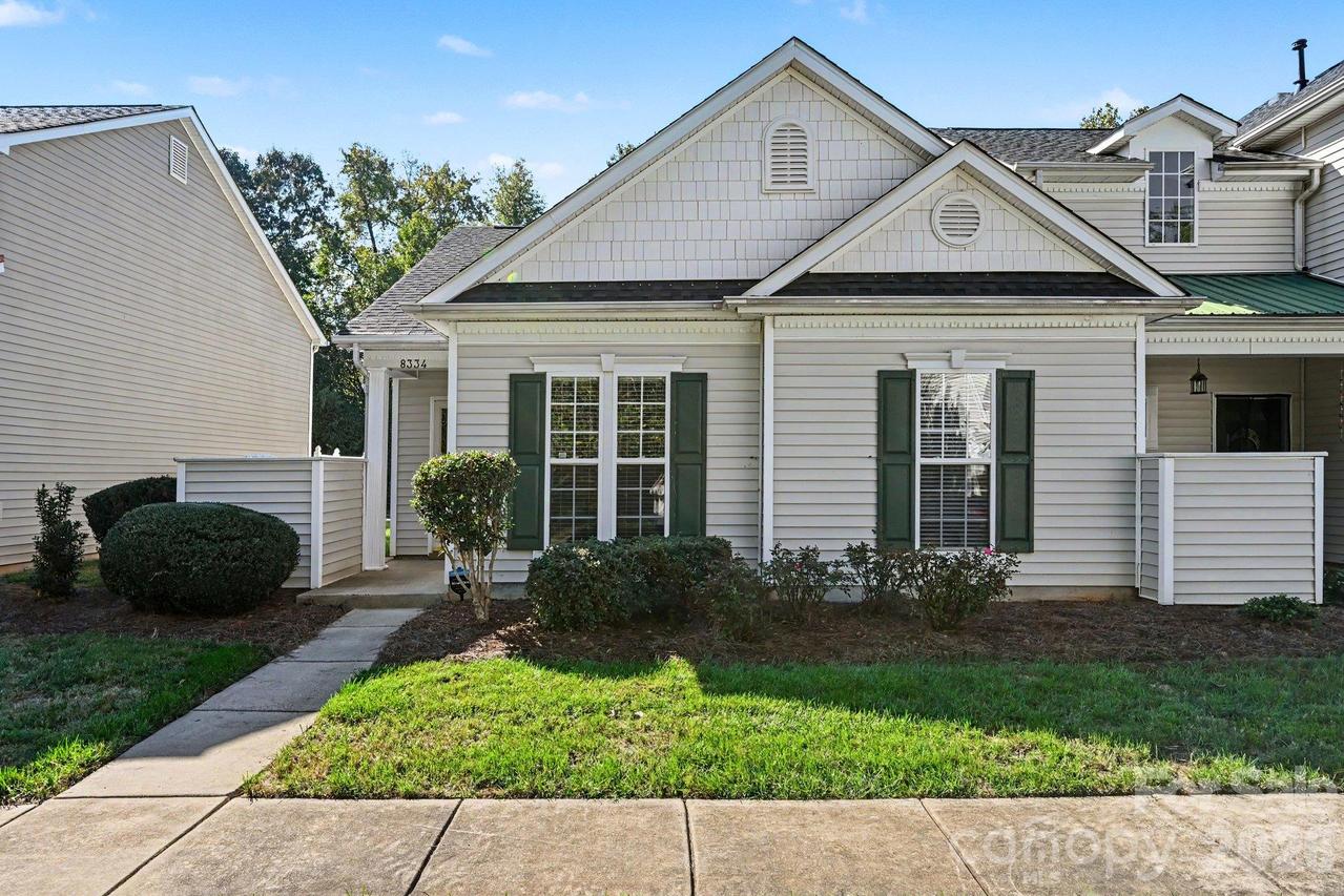 8334 Carob Tree Ln., Charlotte, NC 28215