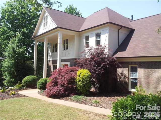 9327 Willowglen Tr., Charlotte, NC 28215