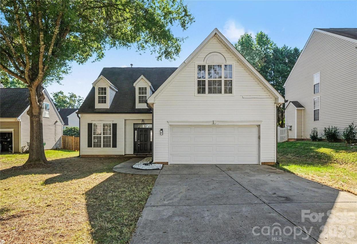 8030 Shiny Meadow Dr., Charlotte, NC 28215