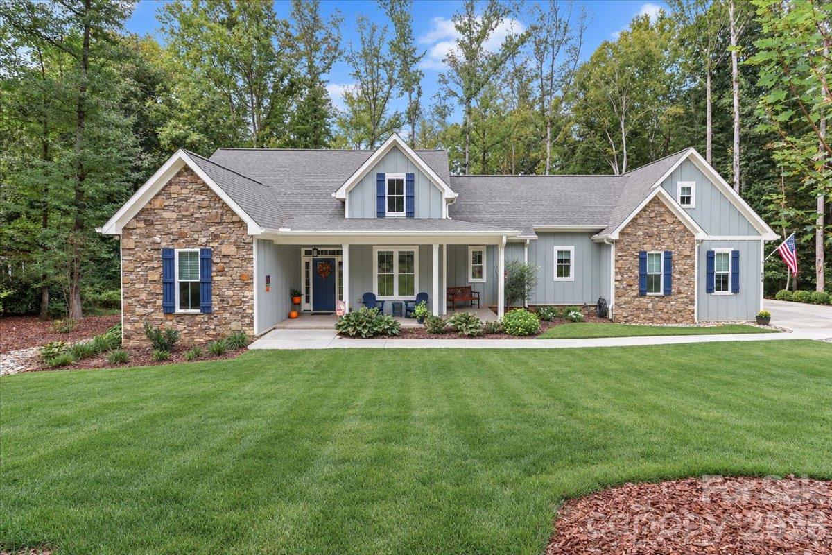 618 Saint Cloud Dr., Statesville, NC 28625