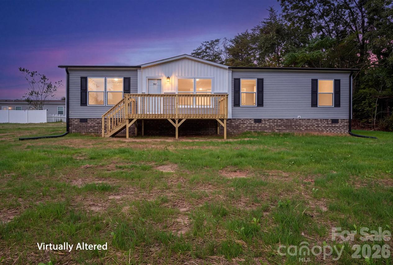 207 Grassy Field Ct., Lawndale, NC 28090
