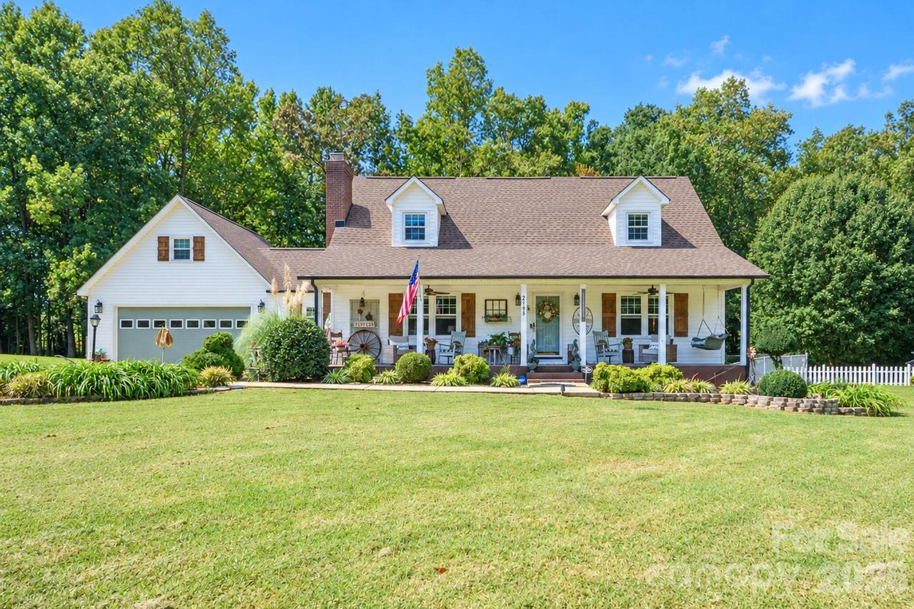 2105 Valley View Ln., Lincolnton, NC 28092