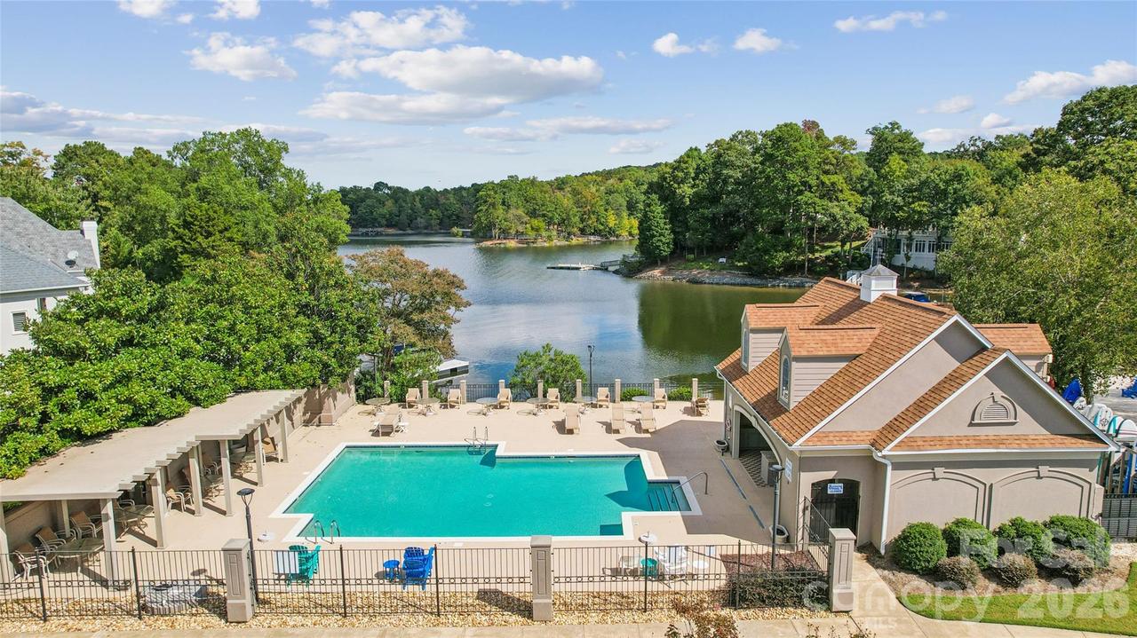 16516 Riverpointe Dr., Charlotte, NC 28278