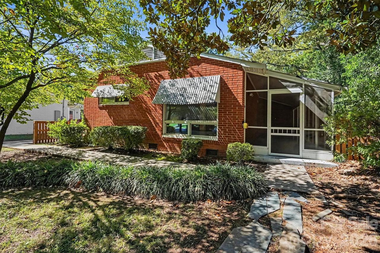 708 Montford Dr., Charlotte, NC 28209