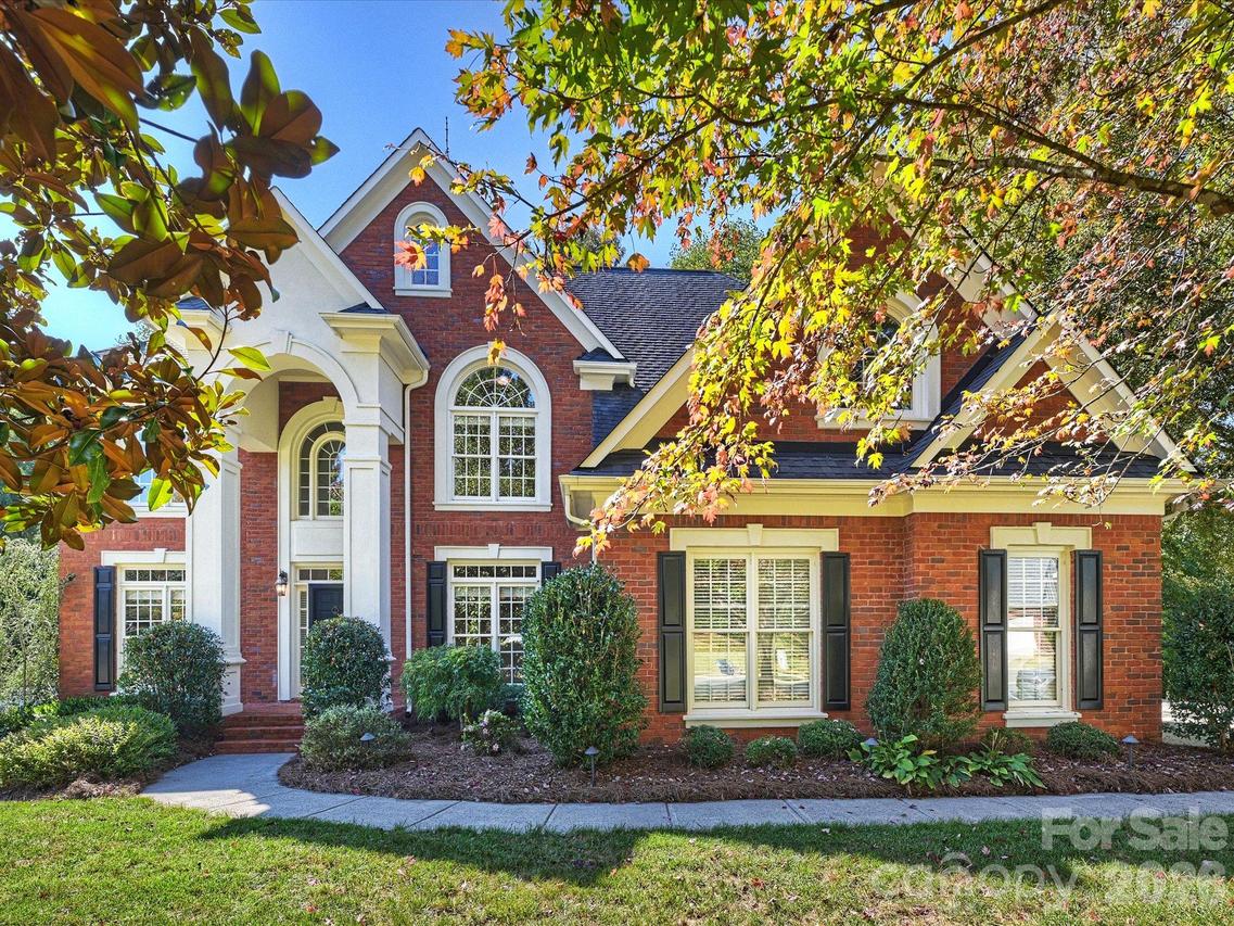 7705 Stonehaven Dr., Waxhaw, NC 28173