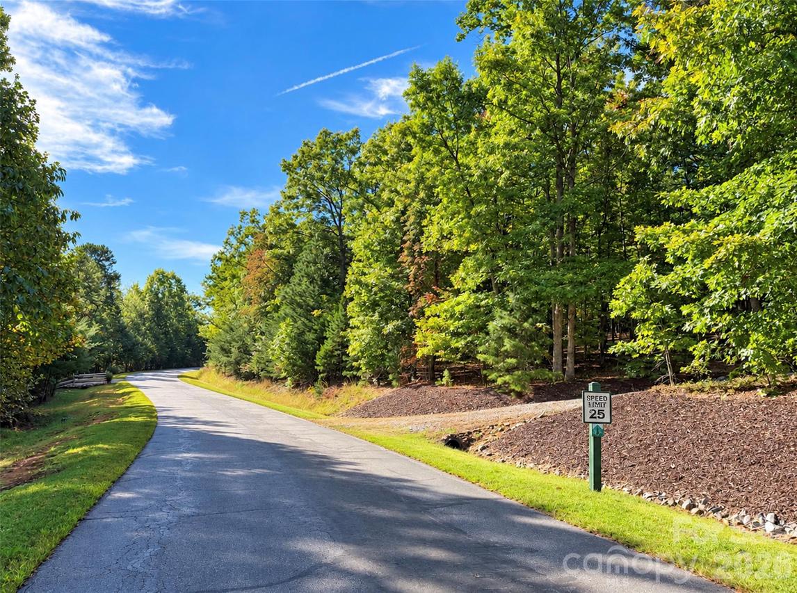 193 Mountain Vista Dr. #202, Nebo, NC 28761