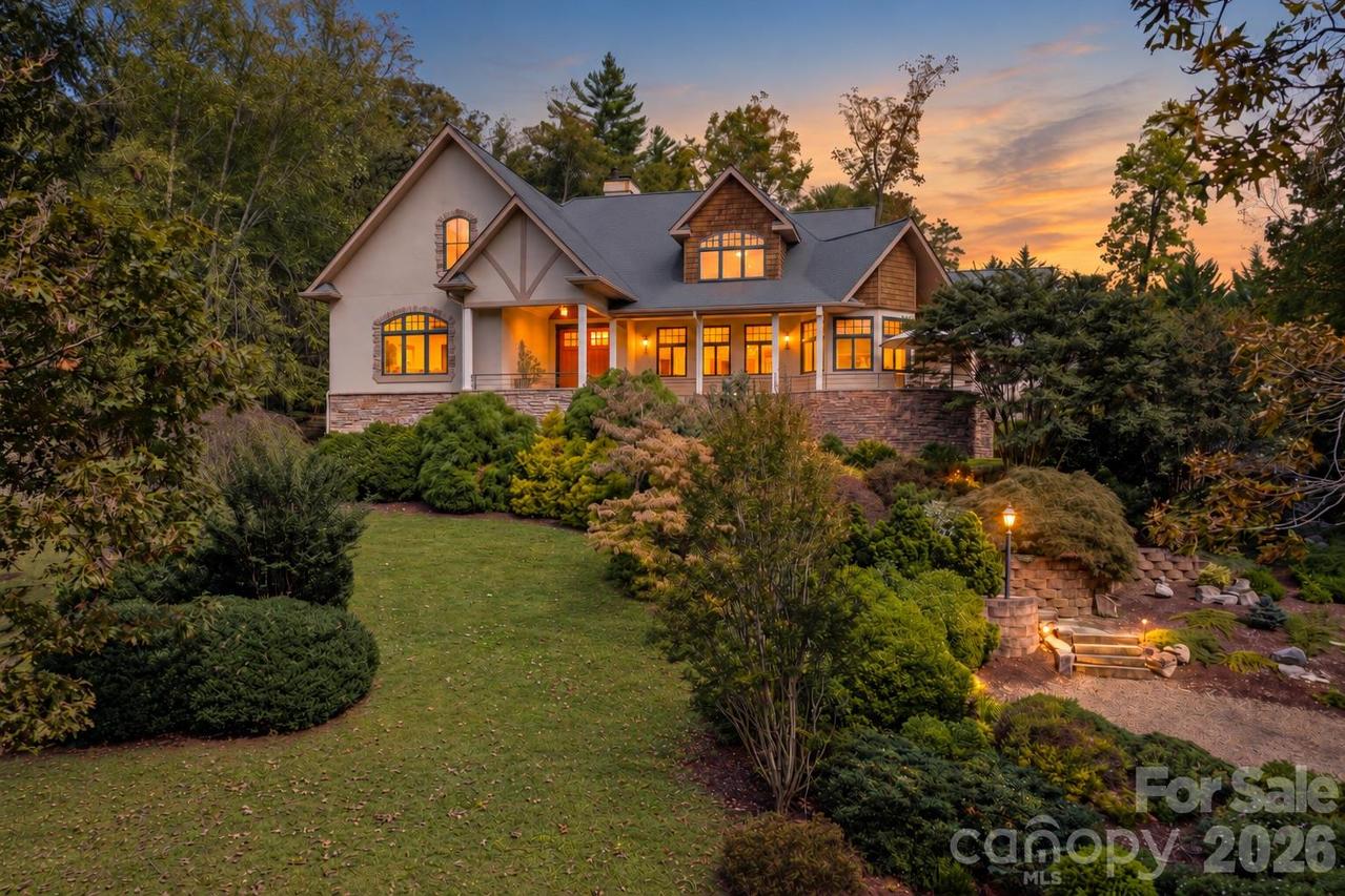 211 South Plains Dr., Asheville, NC 28803