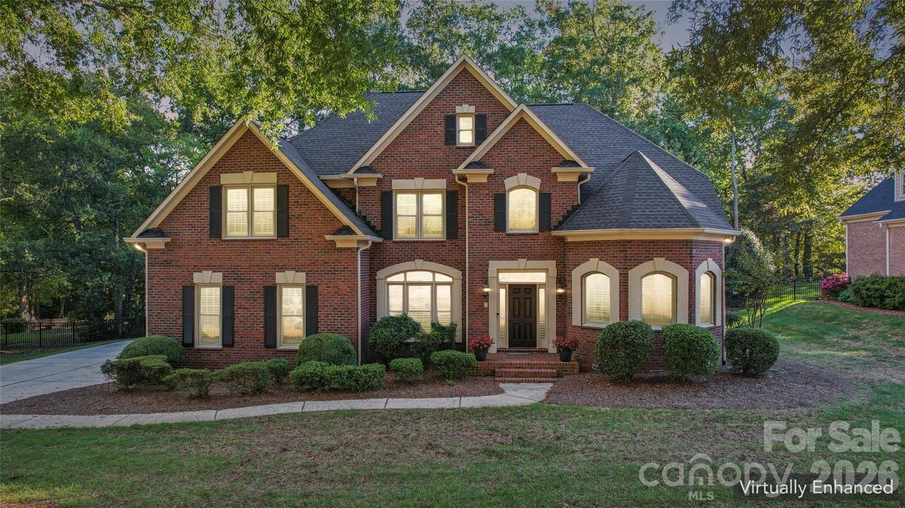 832 Kings Crossing Dr., Concord, NC 28027