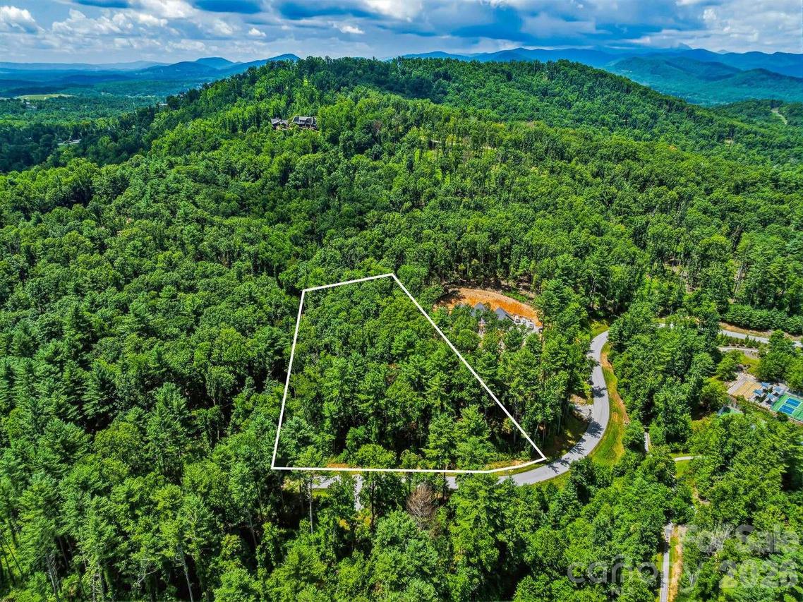 31 Promenade Dr., Asheville, NC 28803