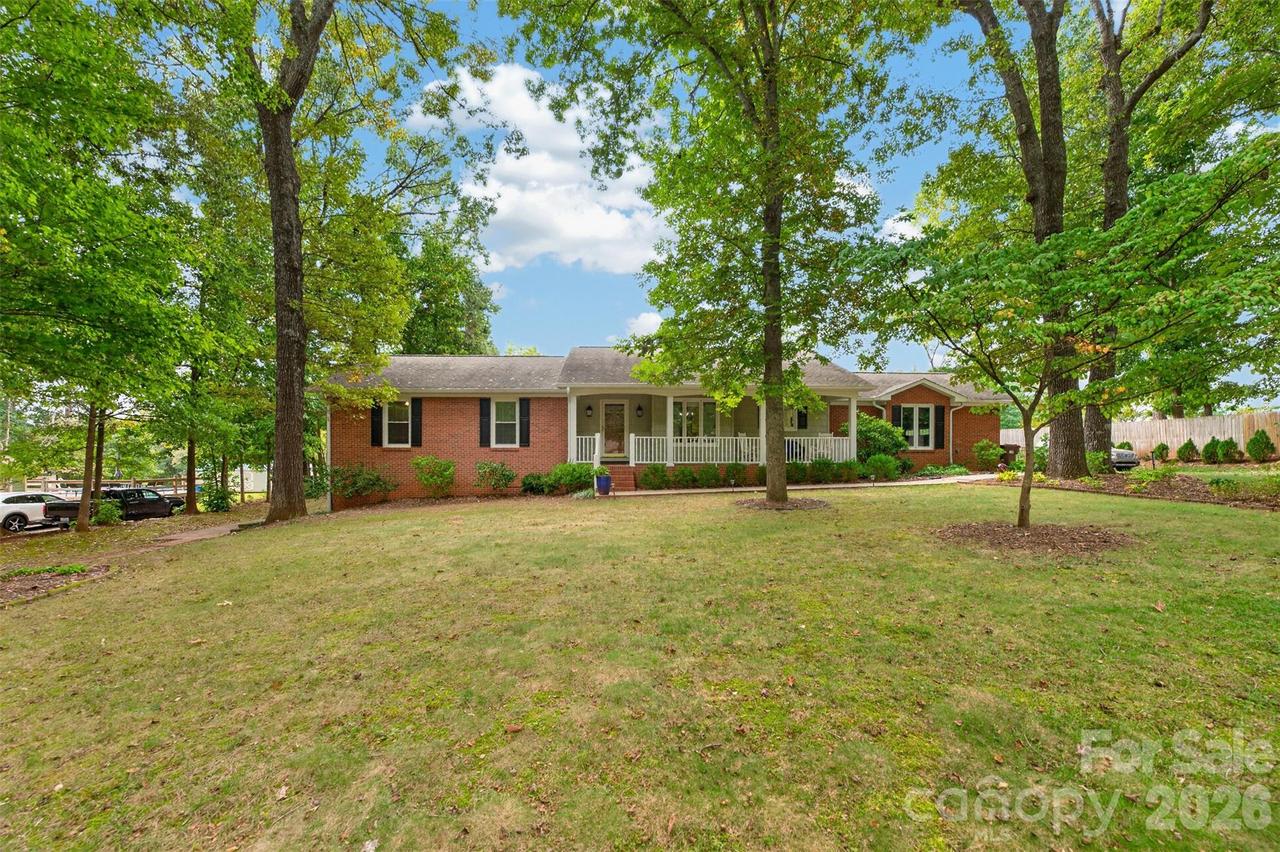 1660 Fairway Dr., Newton, NC 28658