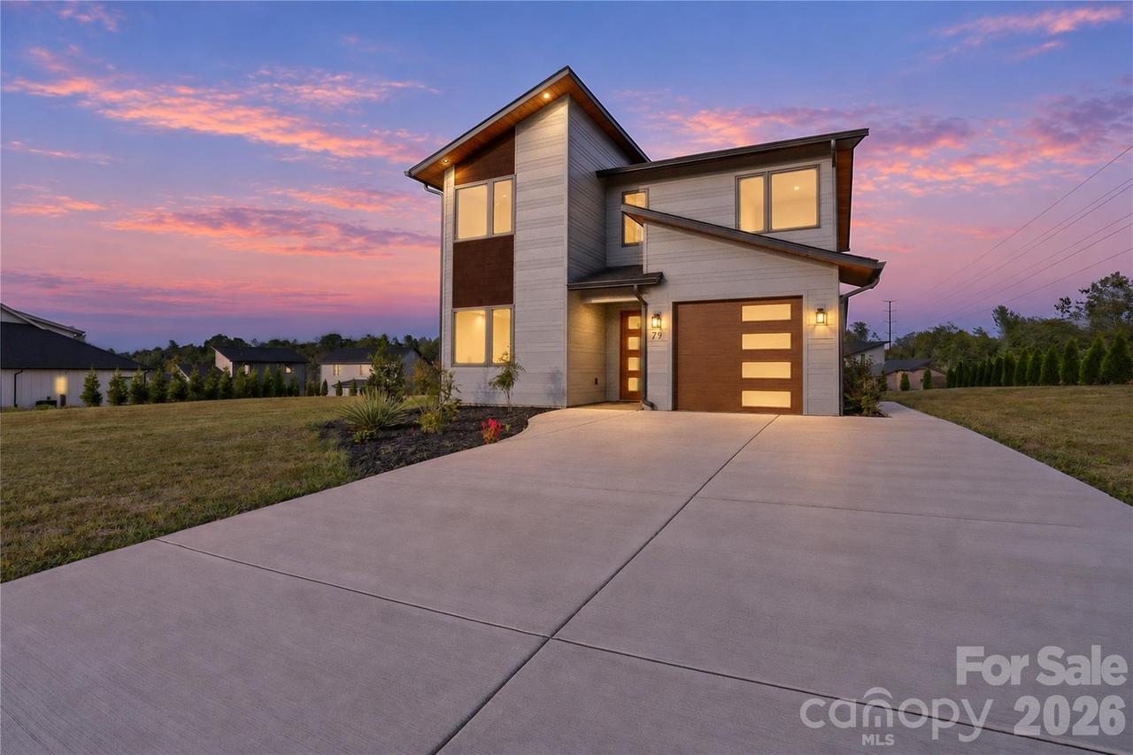 79 Scott Meadows Dr., Asheville, NC 28806