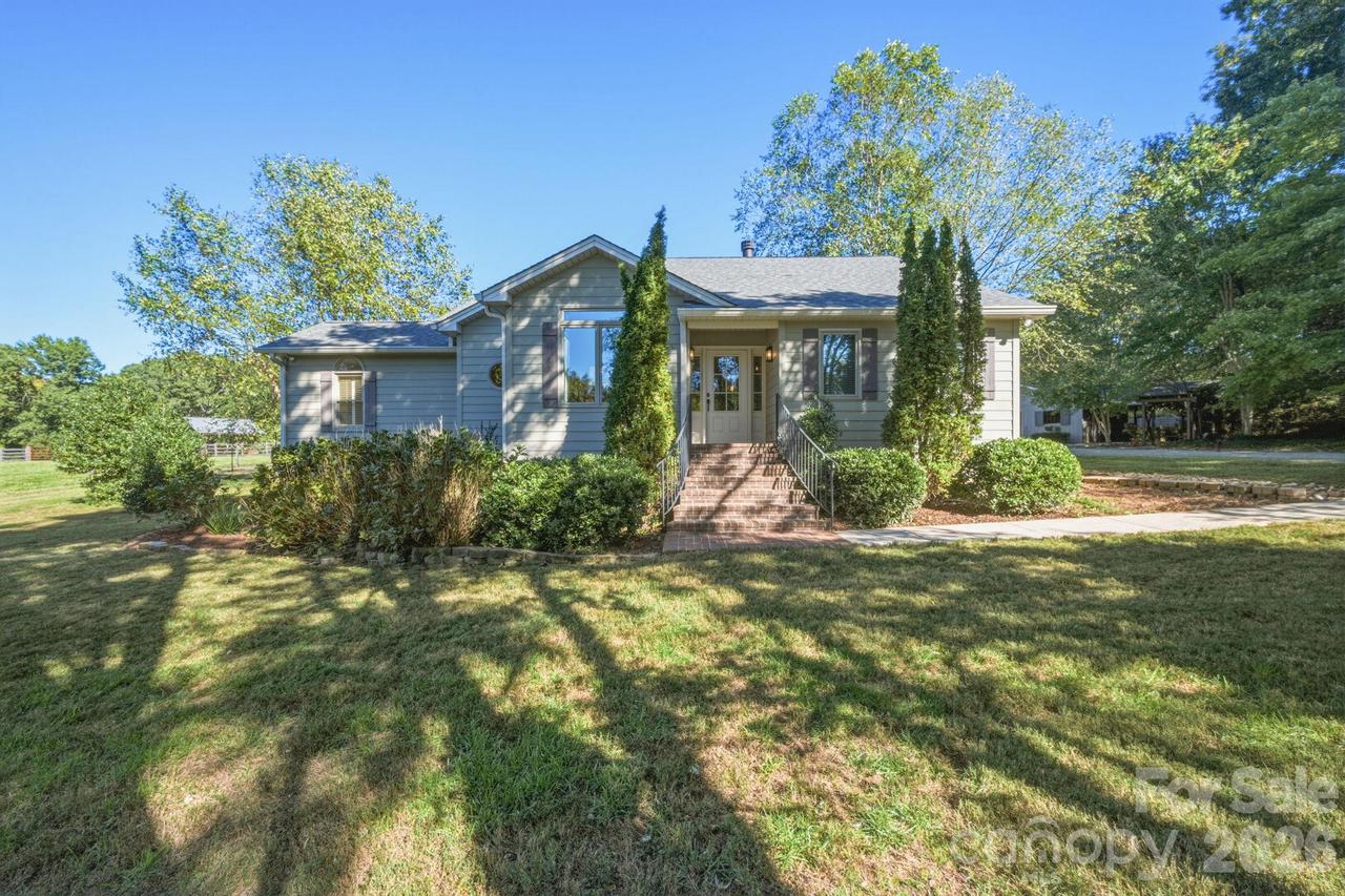 2807 Valley Farm Rd., Waxhaw, NC 28173