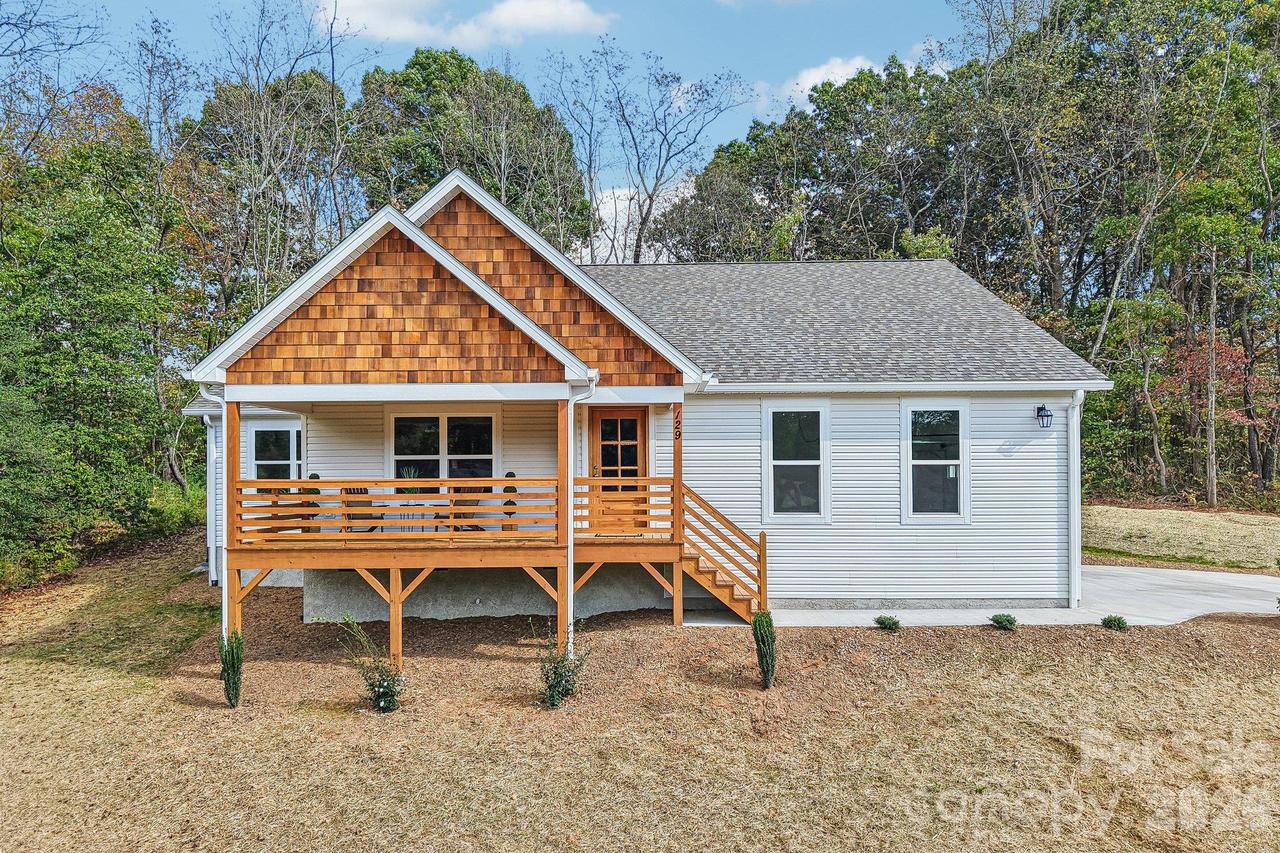 129 Lincoln Ridge Dr. #3, Candler, NC 28715