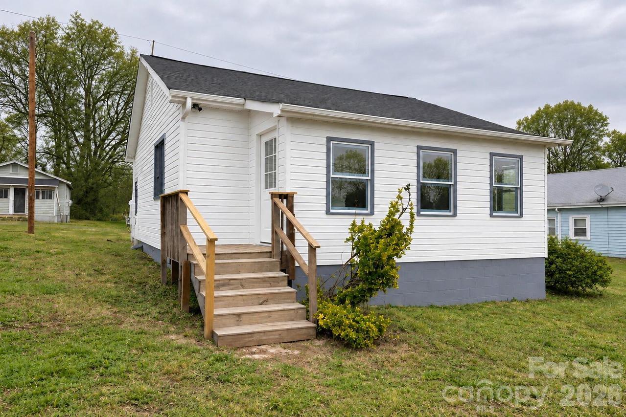 105 E Hartford Ave., Bessemer City, NC 28016