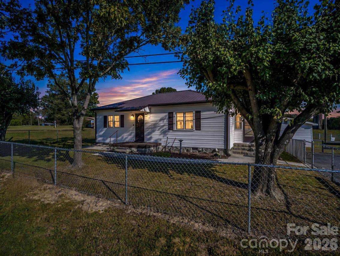 7508 Dallas Cherryville Hwy., Cherryville, NC 28021
