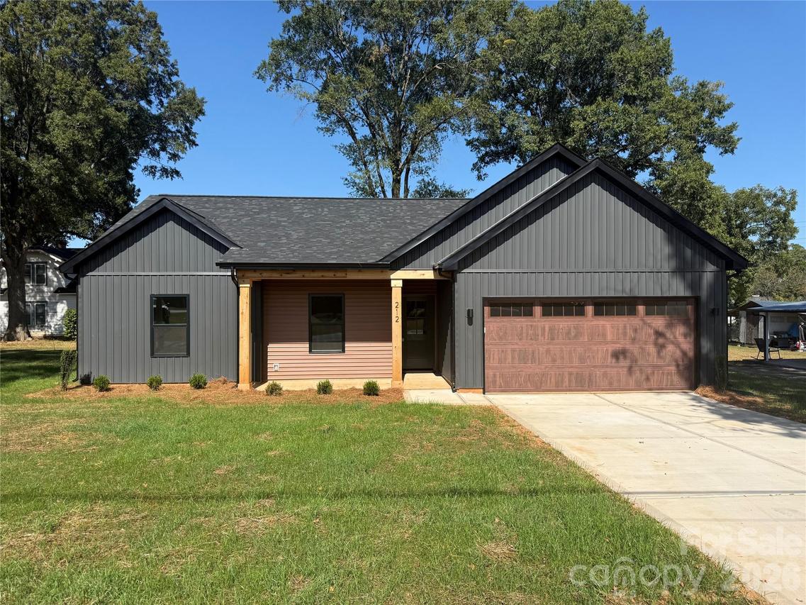 212 Bethpage Rd., Kannapolis, NC 28081