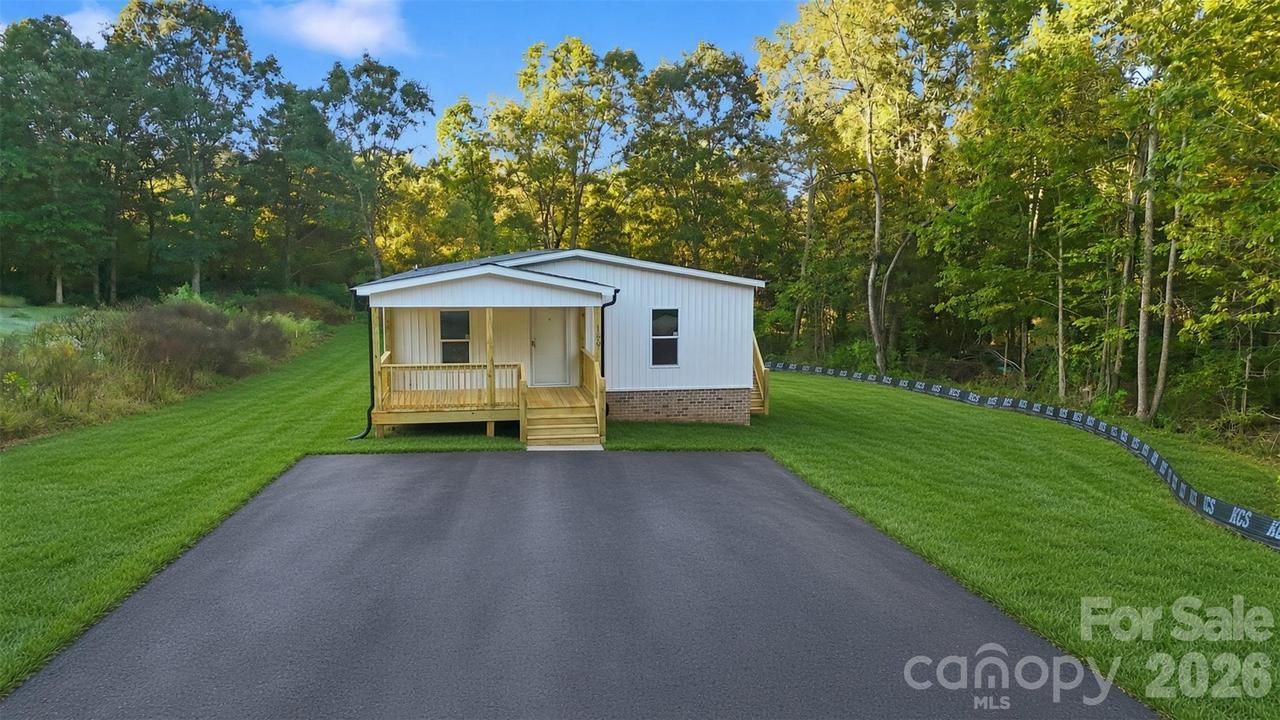 189 Village Point Dr., Statesville, NC 28625