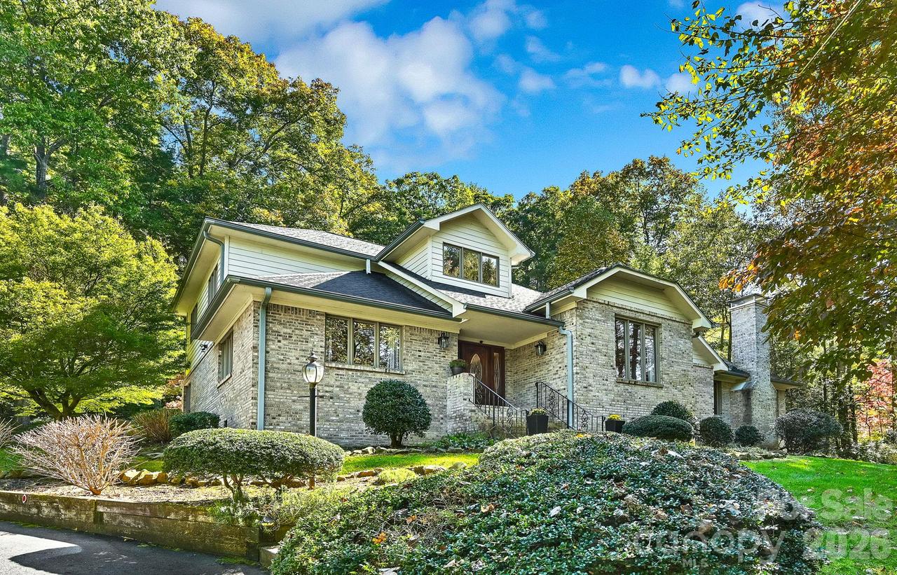 52 Oak Gate Dr. #LO48, Hendersonville, NC 28739
