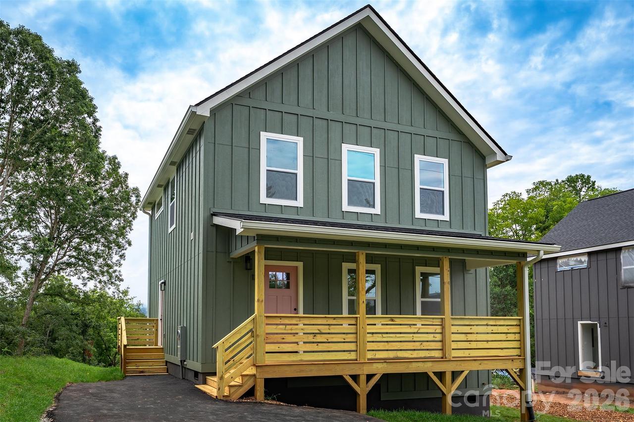12 Crestfield Ave., Asheville, NC 28804