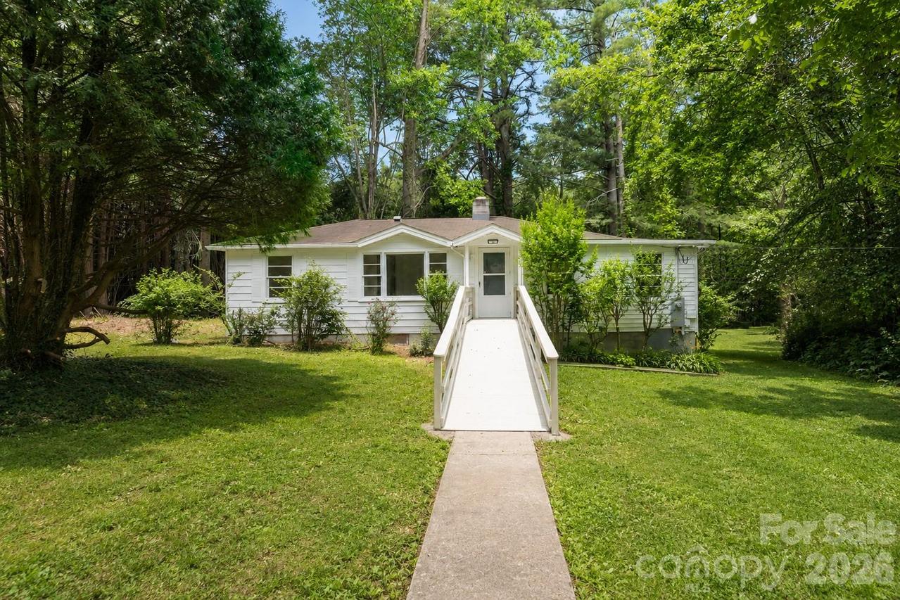 215 Merchant St., Asheville, NC 28803