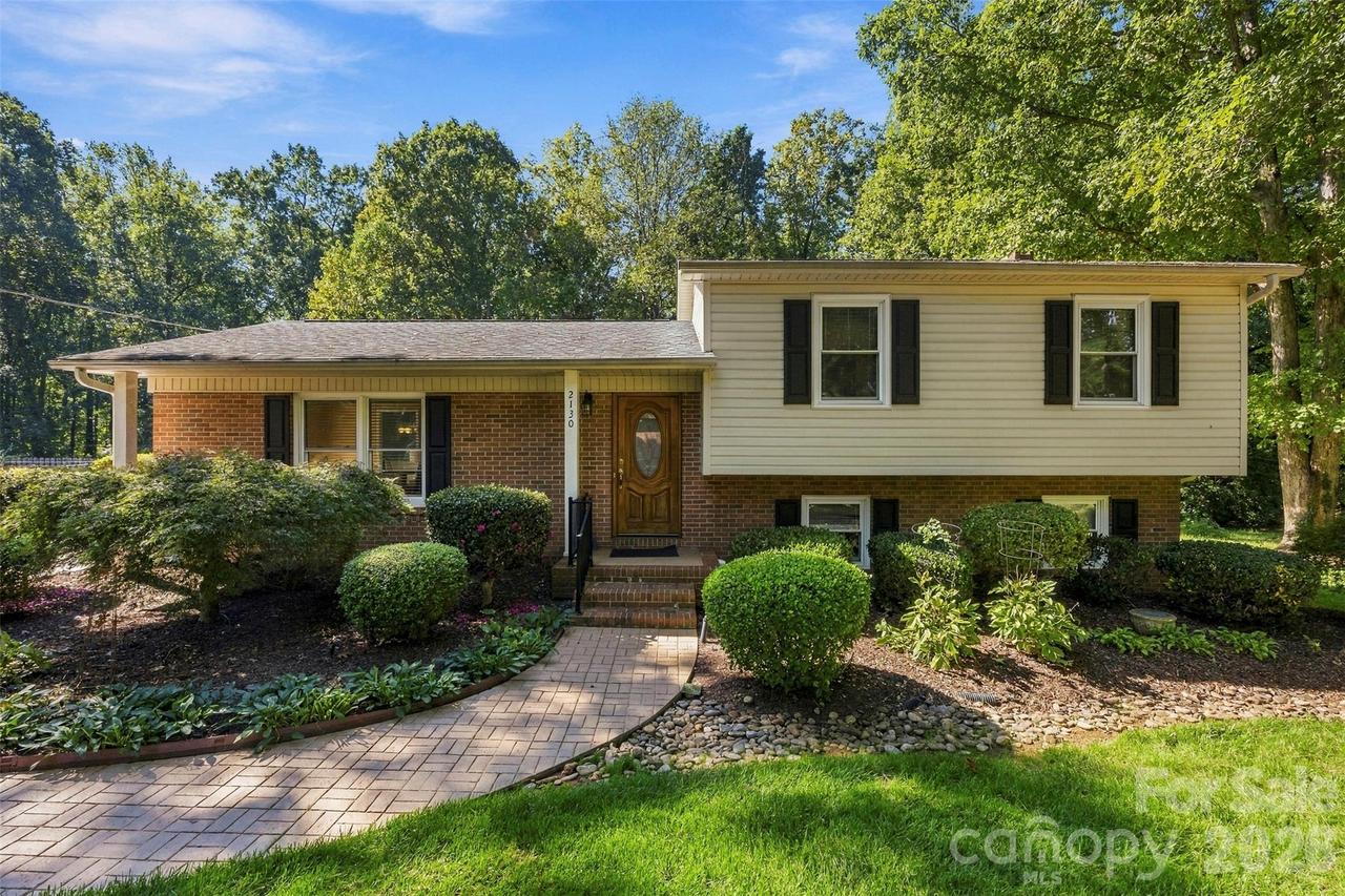 2130 Greenleaf Dr., Gastonia, NC 28054