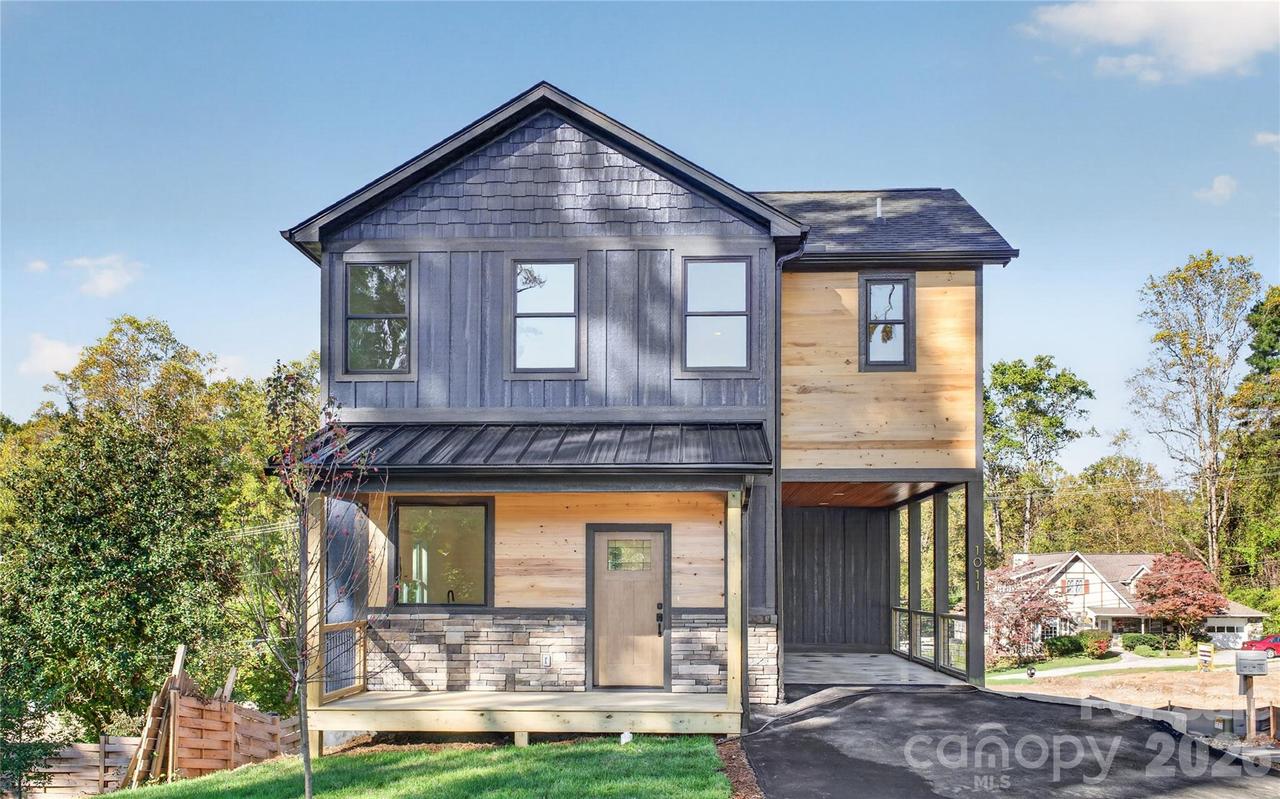 1011 Fassifern Ct., Hendersonville, NC 28791