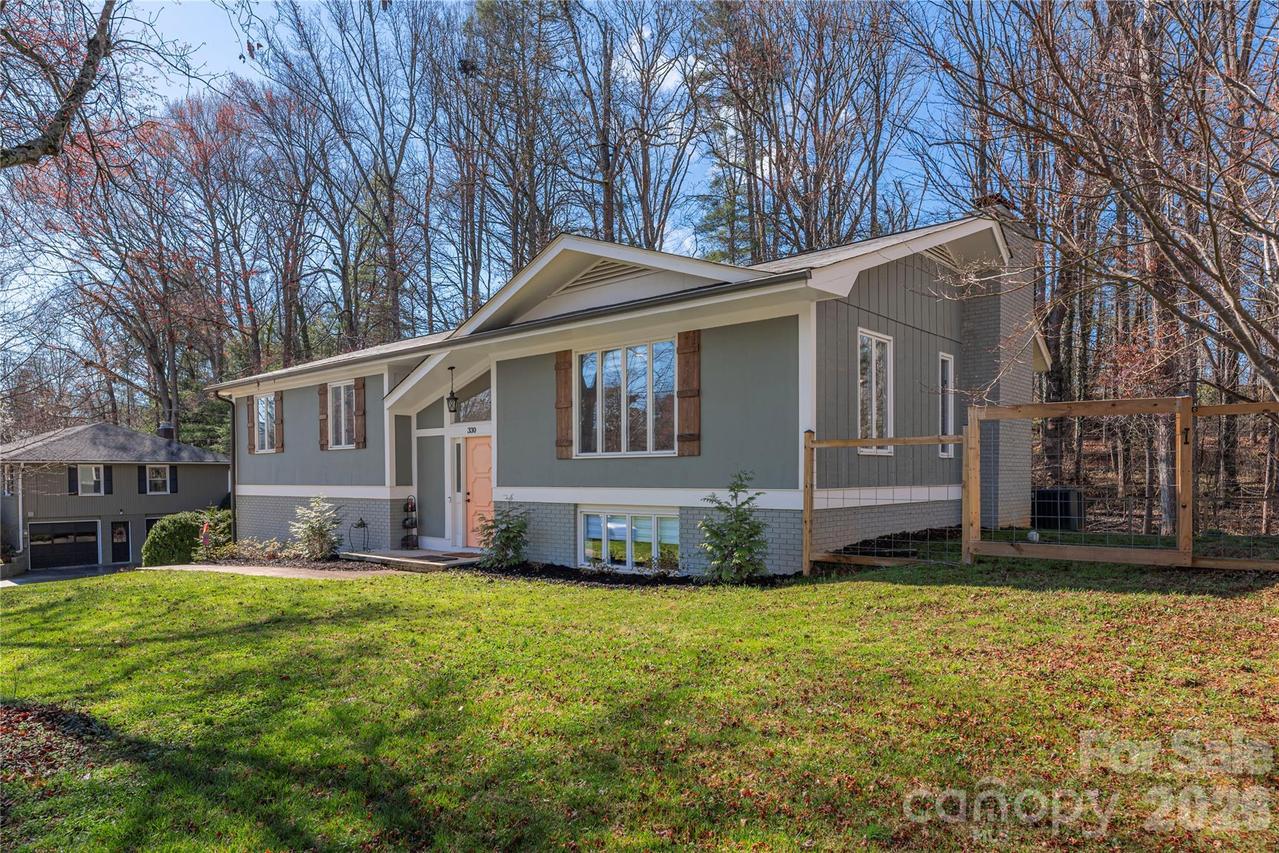 330 Woody Ln., Asheville, NC 28804