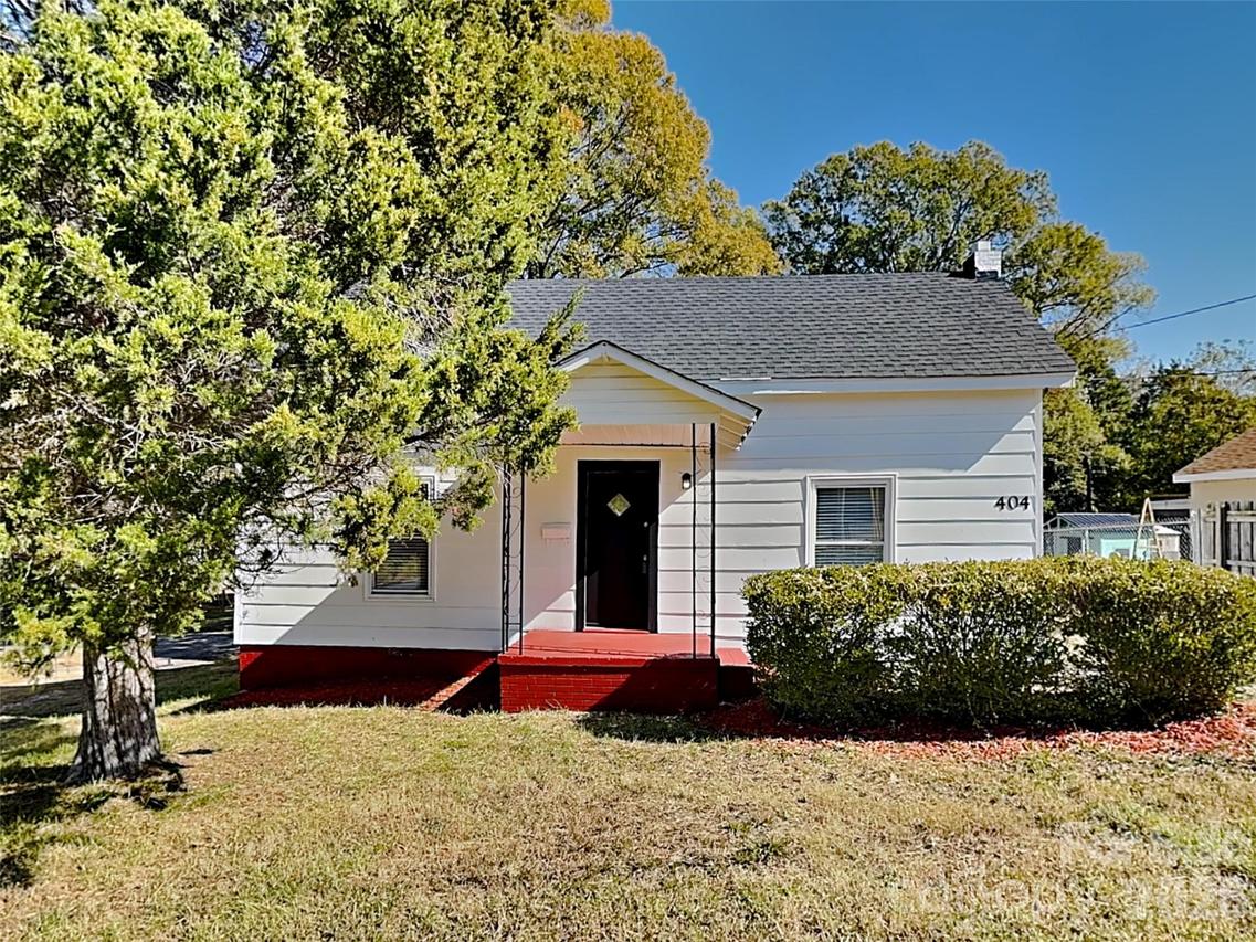 404 E Mills Ave., Mooresville, NC 28115