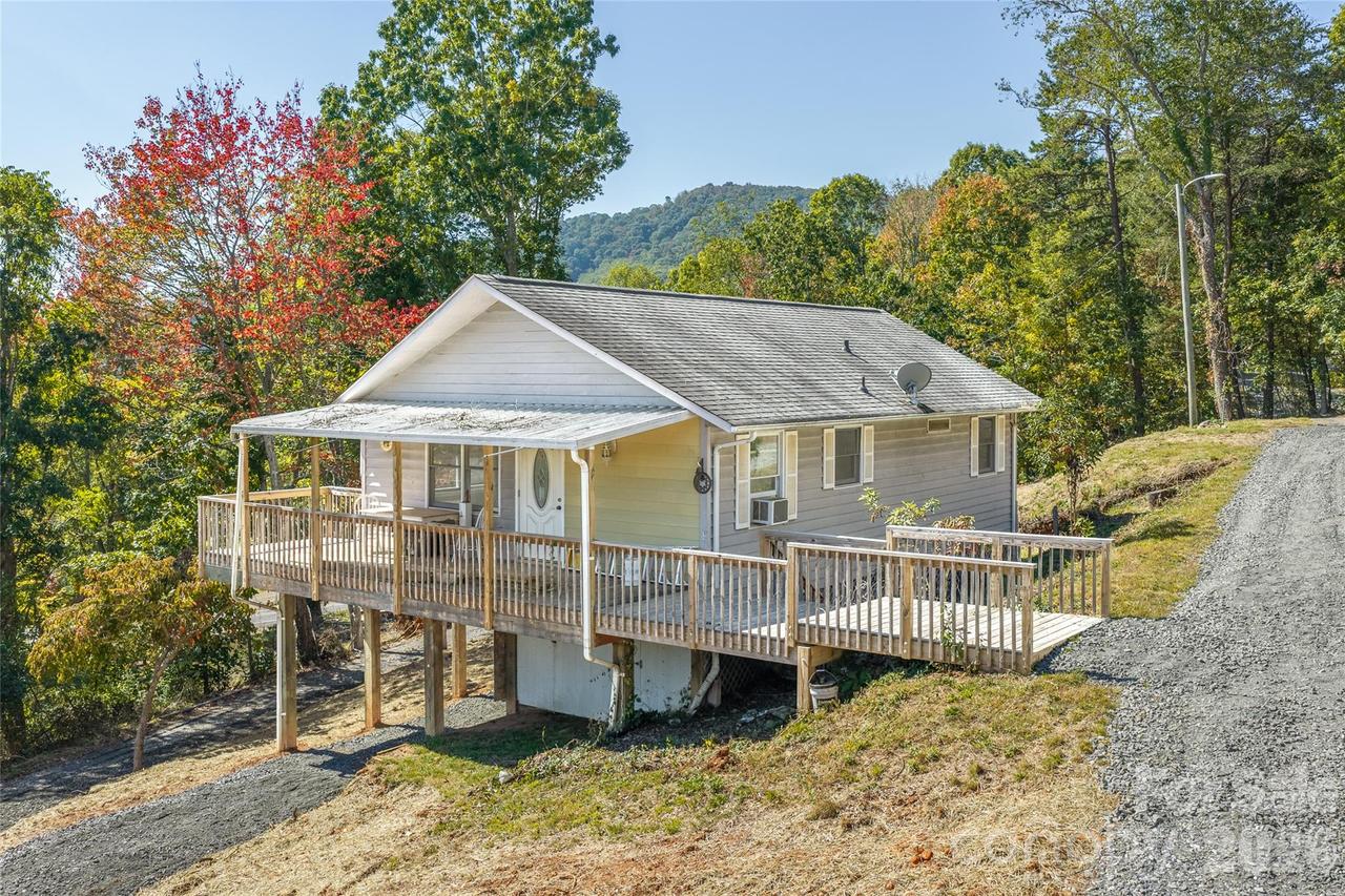 117 Spivey Mountain Rd., Asheville, NC 28806