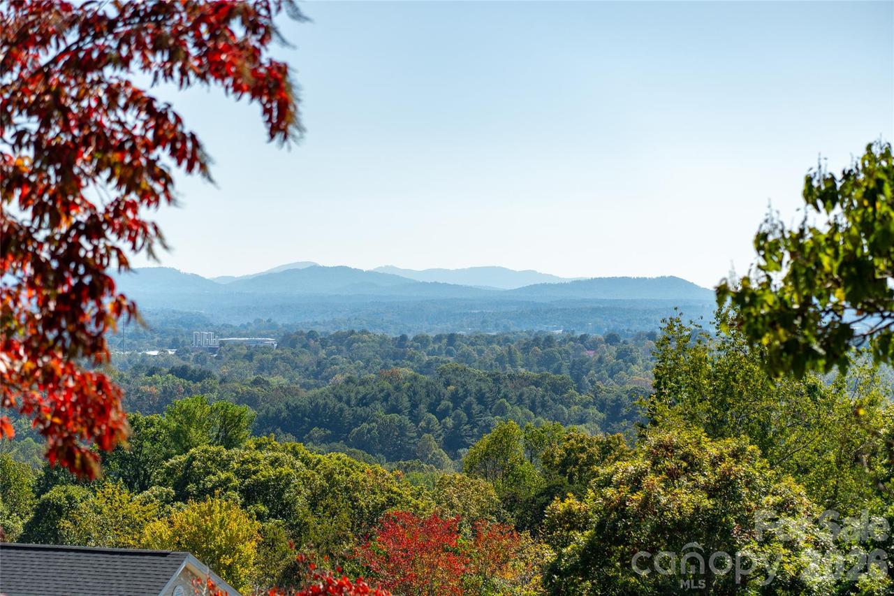 99999 Spivey Mountain Rd., Asheville, NC 28806