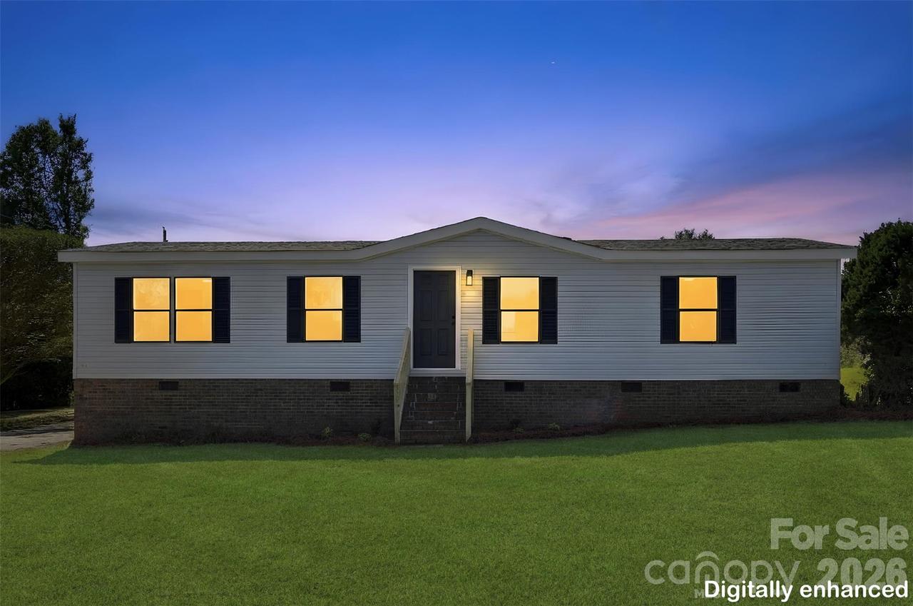 144 Sonja Dr., Statesville, NC 28677