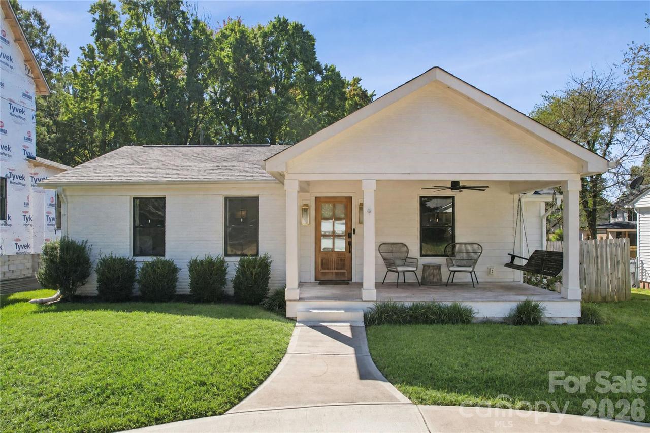 512 Manhasset Rd., Charlotte, NC 28209