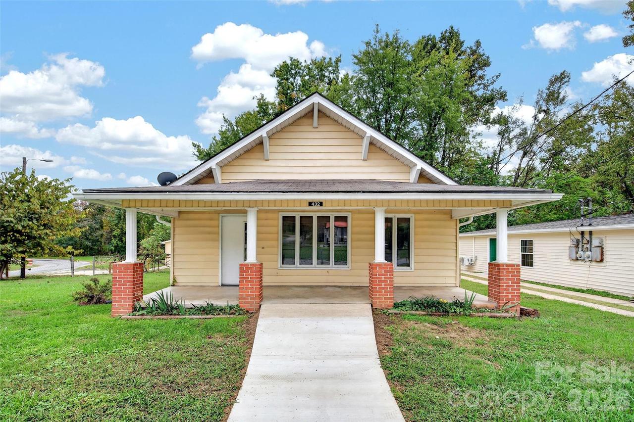 432 & 422 E Main St., Old Fort, NC 28762