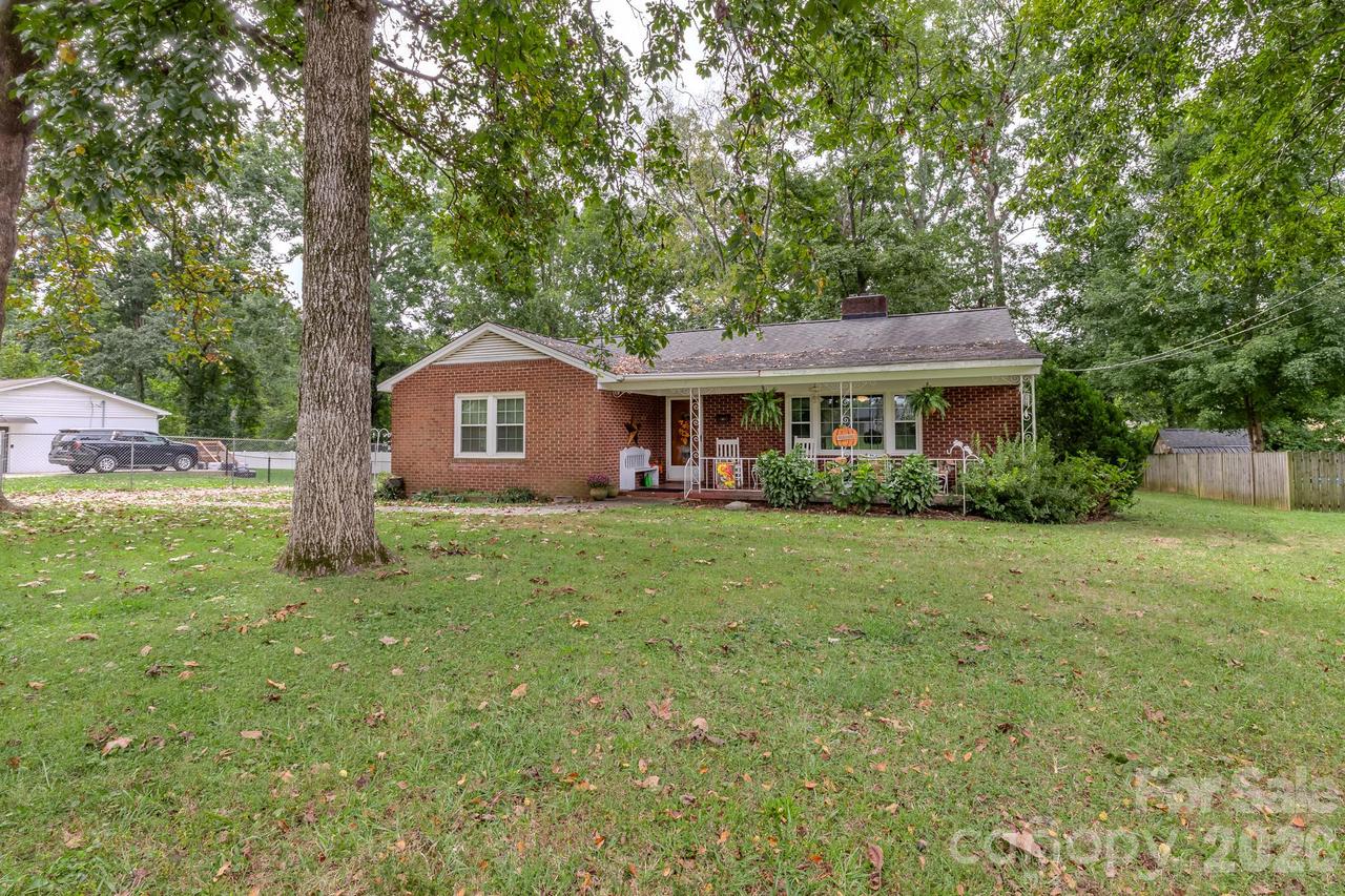 1004 Woodside Dr., Kings Mountain, NC 28086