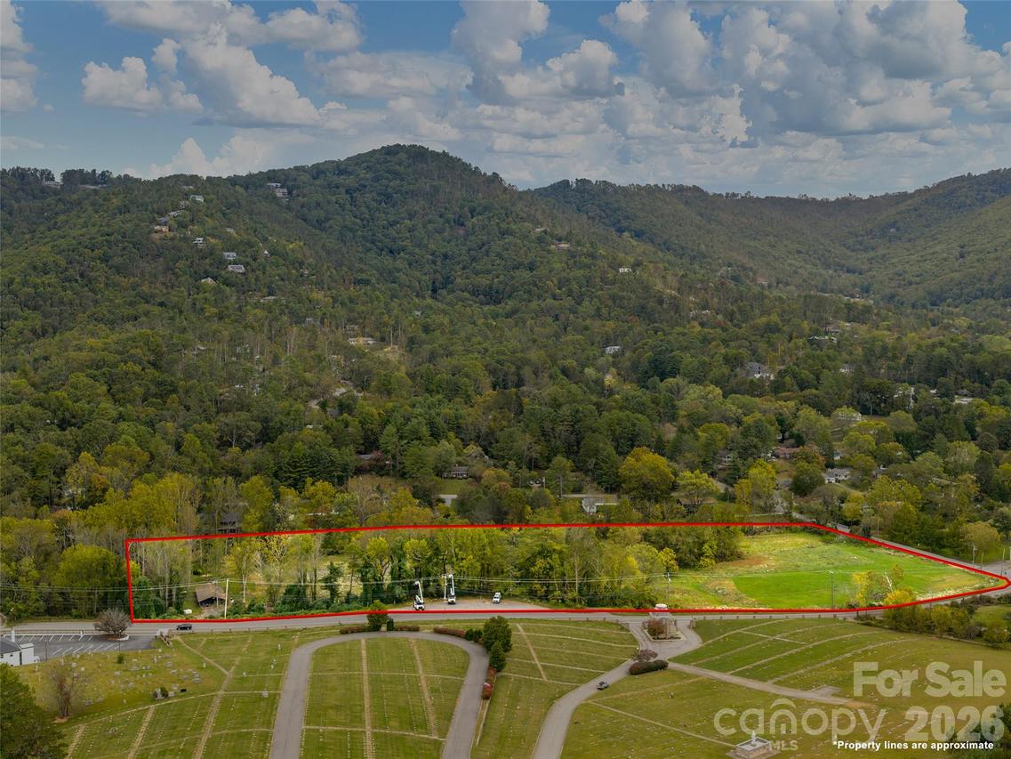 408 Beaverdam Rd., Asheville, NC 28804