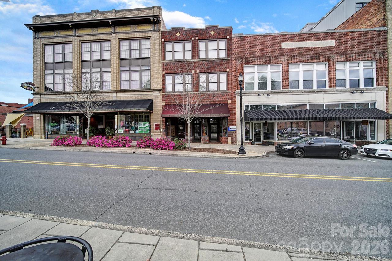 162 S South St. #202B, Gastonia, NC 28052