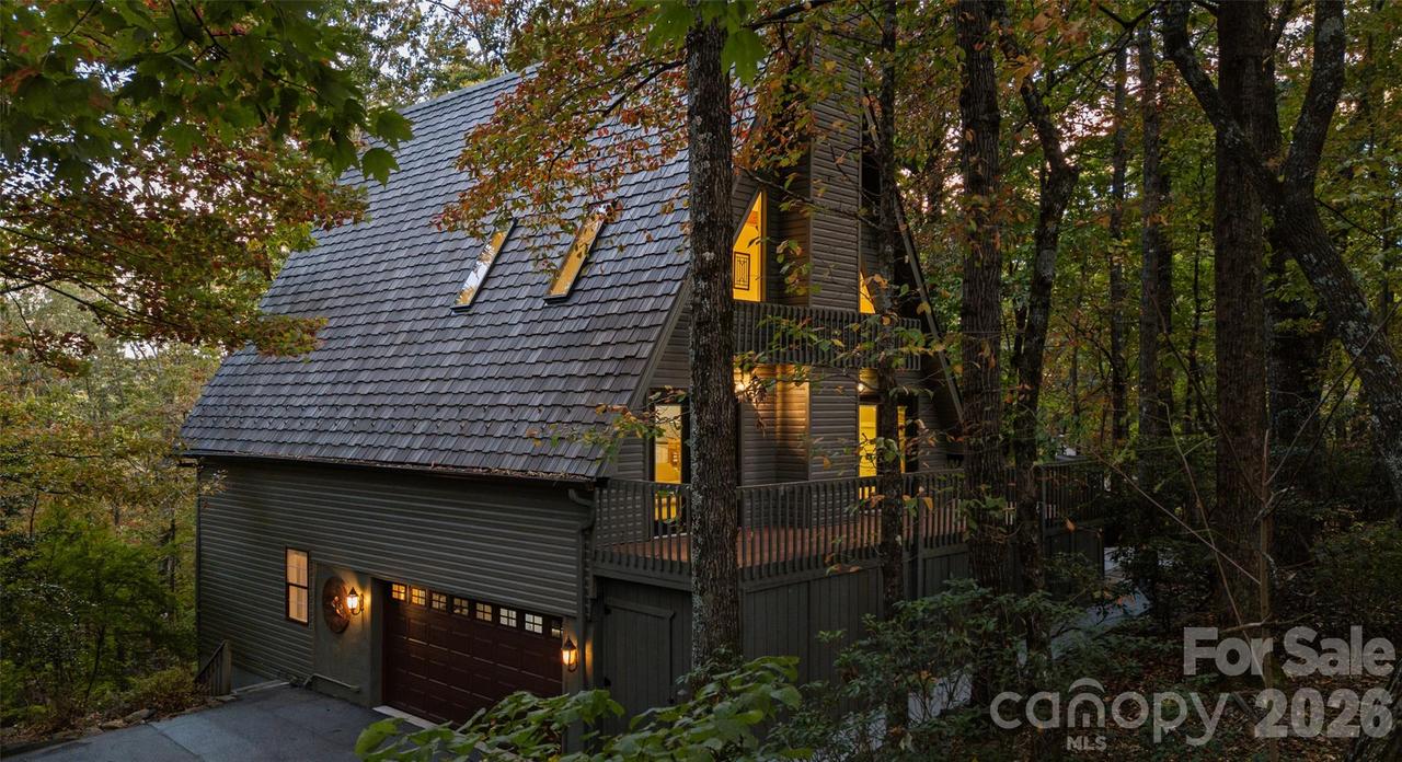 61 Adohi Ct., Brevard, NC 28712