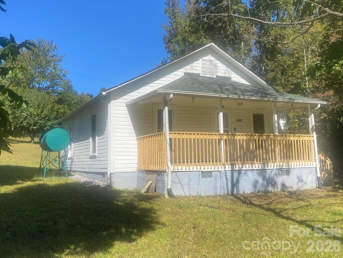 5924 Chapman Dr., Morganton, NC 28655
