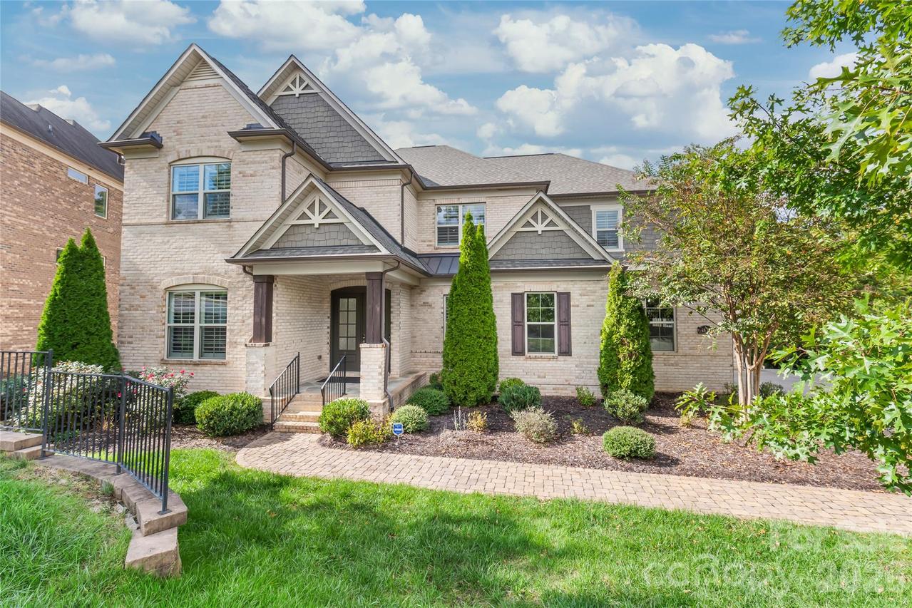 5624 Five Knolls Dr., Charlotte, NC 28226