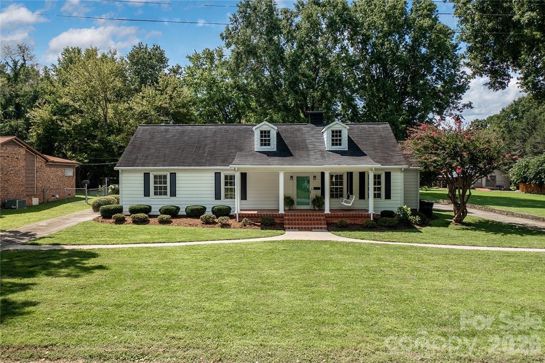 57 19th Ave., Hickory, NC 28601