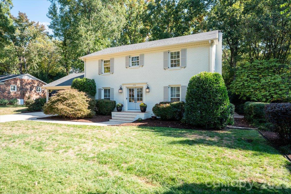 1312 Redcoat Dr., Charlotte, NC 28211