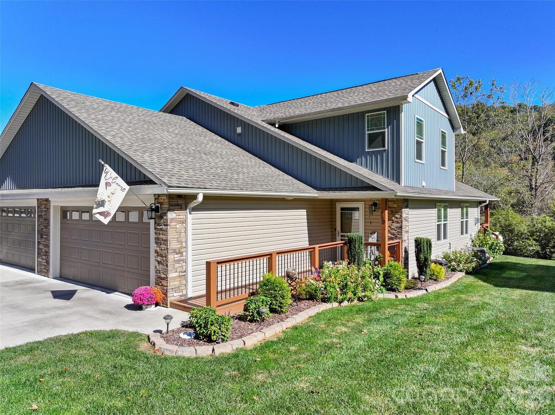 228 February Ln., Waynesville, NC 28786