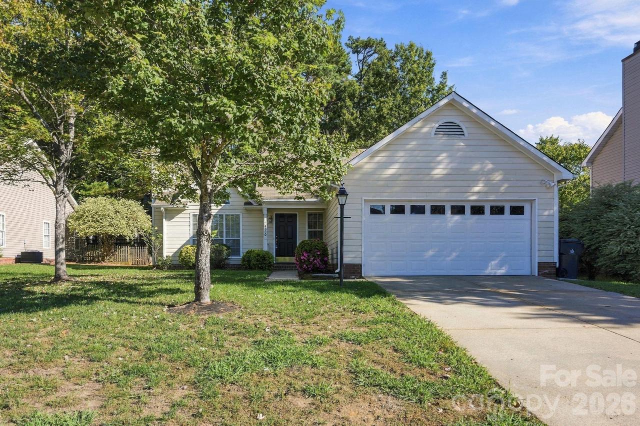 4000 Huntmeadow Dr., Charlotte, NC 28269