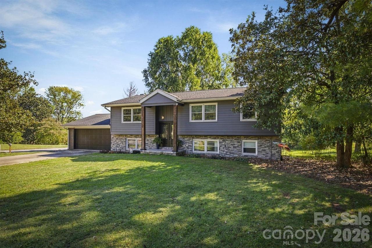 108 Inglewood Dr., Morganton, NC 28655