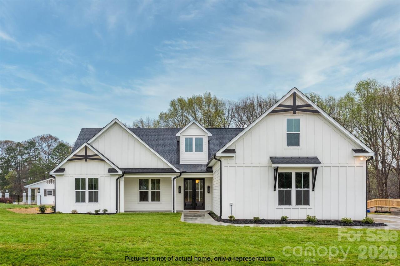 104 Hickory Hill Rd., Mooresville, NC 28117