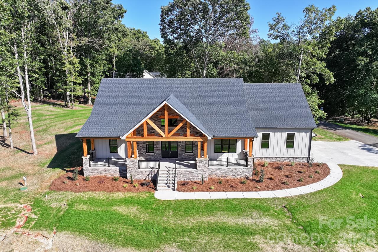 1922 Clay Hill Ln., Lincolnton, NC 28092