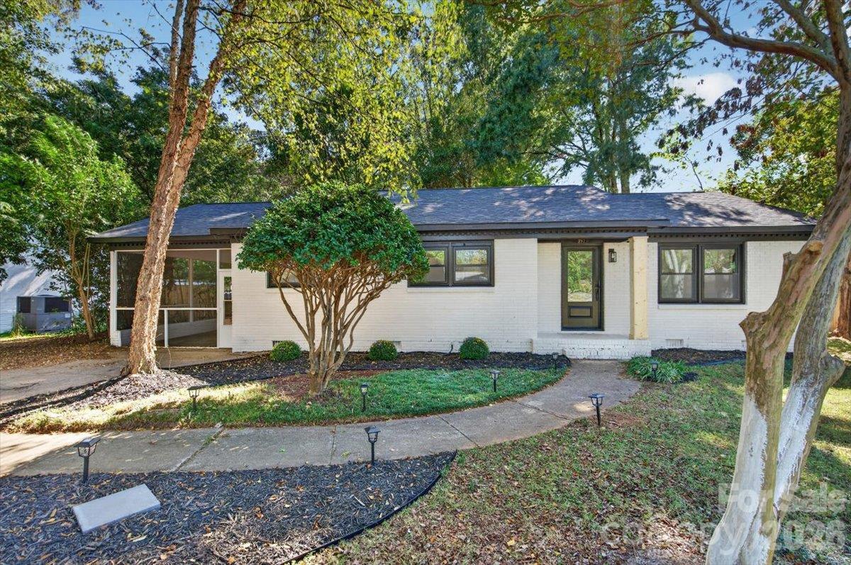 3921 Havenwood Rd., Charlotte, NC 28205